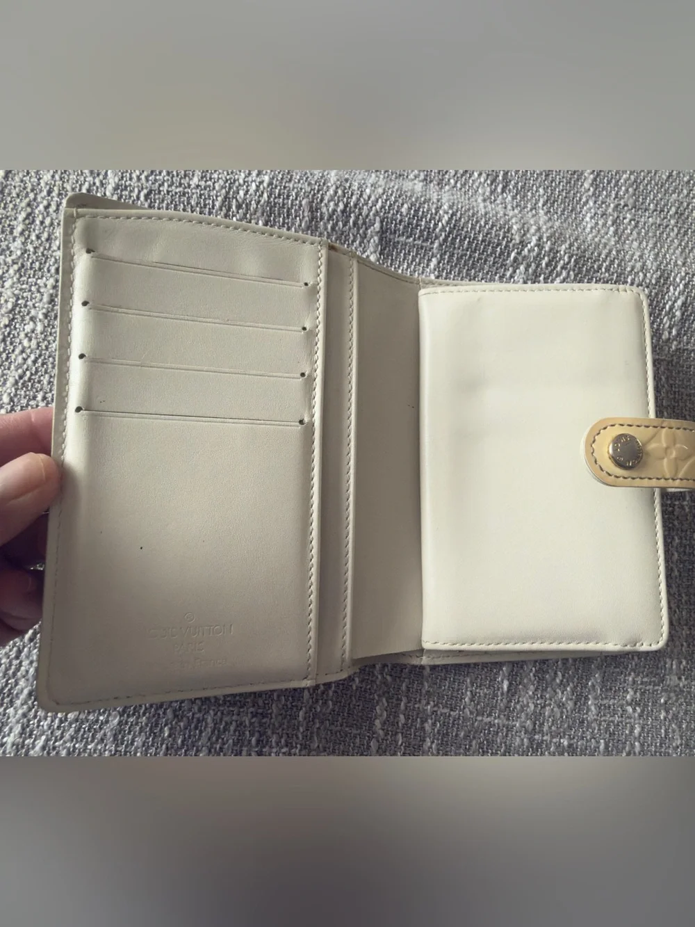 Louis Vuitton Epi cream kisslock coin wallet